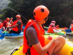 -安吉龙王山峡谷漂流