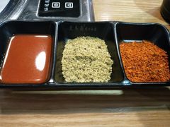 -仨仨米炭火烤肉