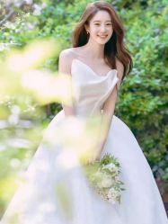 点击看大图 -THE QUEEN(北京店)