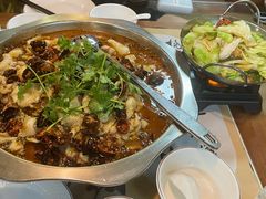 -何哥鲜鱼餐厅(龙湖花园店)