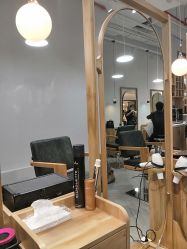 点击看大图 -苏豪路易士·嘉玛发廊