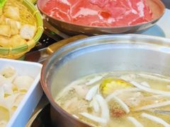 -喃喃椰·糟粕醋·椰子鸡火锅(七堡花园店)
