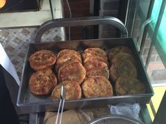 葱油饼-广慈小吃铺沪味佳饭堂