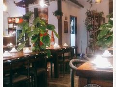 大堂-东家小院金汤酸菜鱼(南阳路店)