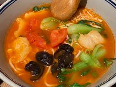 -刀小蛮半只鸡过桥米线(家乐福四元桥店)