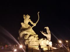-巴陵广场