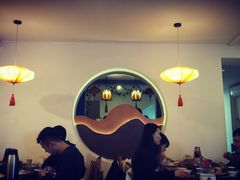 -毛辣果·贵州红酸汤牛肉火锅(西单店)