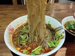 -万记麻辣烫国展总店
