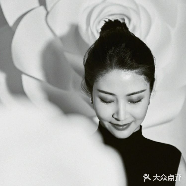 深圳孕照Ⅰ复古高级的COCO封面孕照写真
