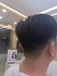 -首脑美发沙龙