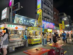 -六合夜市