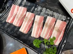精选厚切五花肉-老熟人烤肉城(马家堡店)