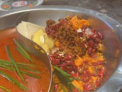 -沸炉重庆老火锅(军事博物馆店)