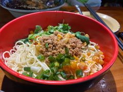 -爆炸头阿姨小四川正宗川味小吃(无任何分店)