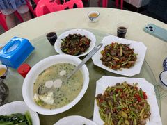 -湘里湘亲饭店(闸坡店)