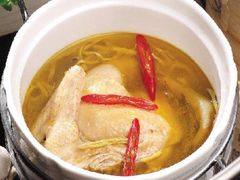 荷叶莲子蒸鸡-西湖春天•老字号杭州菜(百汇店)