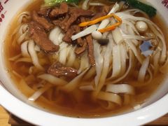 -呷佬·长沙手工米粉(金沙江路店)