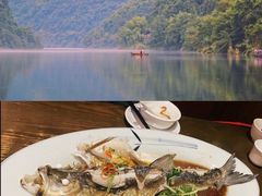 -醉美东江·三文鱼·烧鸡公