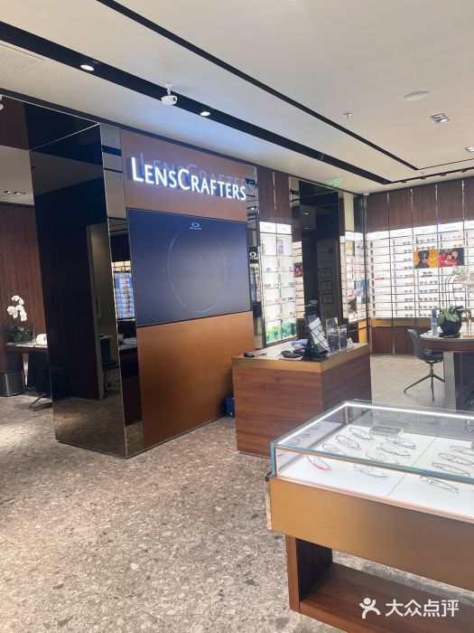 LensCrafters亮视点·OAKLEY精选(静安嘉里中心店)图片