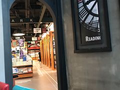 门面-西西弗书店&矢量咖啡(凯德晶萃广场店)