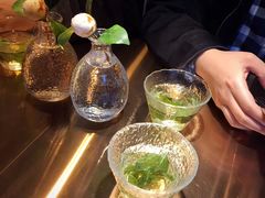 水-茶是一枝花泡茶店
