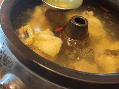 -云海肴·汽锅鸡·云南菜(天山百盛优客店)