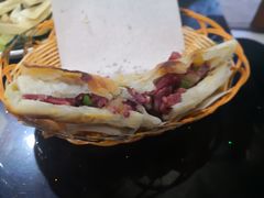 -秦小龙驴肉火烧馆