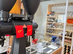 -Line 咖啡(石厦花园店)