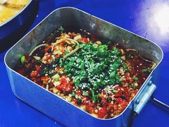 -马路边边串串香(苗栗路店)