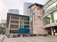 -小海豚国际游泳培训中心(浦东塘桥店)