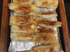 猪肉大葱锅贴-东兴楼饭庄(六里桥店)