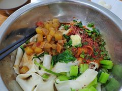 油泼面-刘二店正宗裤带面(围墙巷店)