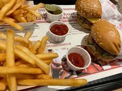 -The Habit Burger Grill 哈比特汉堡(爱琴海店)