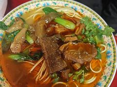 -金杨拉面王小吃面馆·牛三宝面·红烧牛肉粉