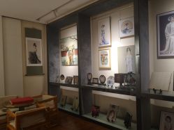 -盘子女人坊古装写真摄影(厦门总店)