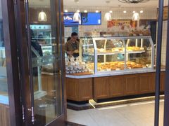 面包甜点陈列柜-老大昌(淮海中路店)