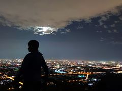 -鬼笑石后山停车场