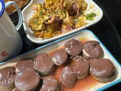 -鱼窝棚柴火铁锅炖(富山屯店)