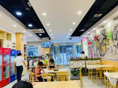 大堂-江城燕子大排档(江汉路步行街店)