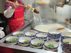 -镇南锅盖面馆(解放路店)