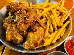 -BHC炸鸡(明洞总店)