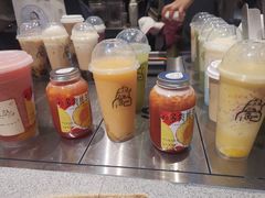 -喜茶(北京华贸购物中心店)
