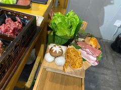 招牌步步高升-地桌烤肉