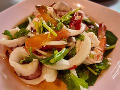 -Green Tree Rest. & Pub