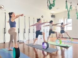 -悠扬孕妇瑜伽产后恢复馆