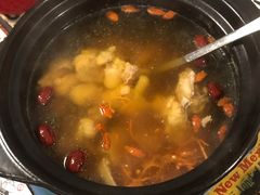 清心虫草花鸡煲-小龍鳳·港式海鲜打边炉(沙湖路店)