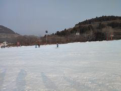 -济南卧虎山滑雪场