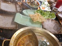 -顶顶汤火牛排火锅·经典铜锅涮肉