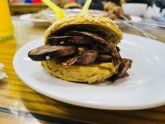 烧饼夹肉-东兴顺爆肚张