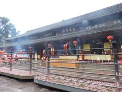 -峨眉山报国寺